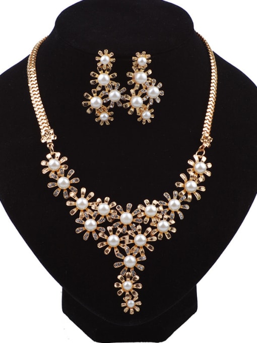 Gold Fashion Imitation Pearls Rhinestones Flowers Alloy Two Pieces Jewelry Set