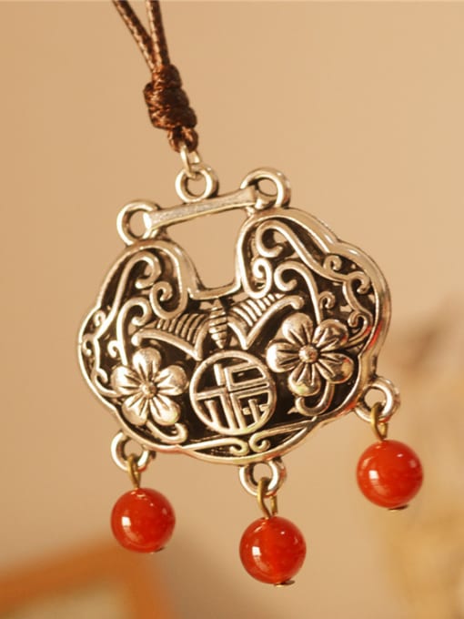 Dandelion Retro Locket Shaped Red Beads Necklace 2