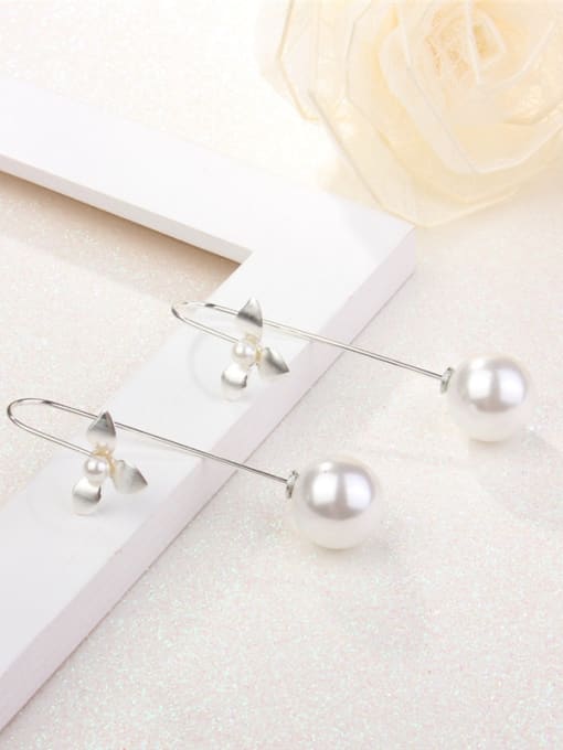 white Personality Artificial Pearl Flower Shaped Drop Earrings