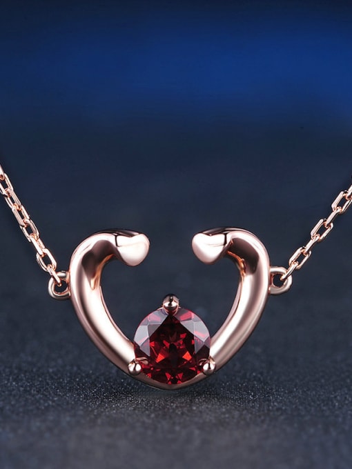 ZK Heart-shape Natural Garnet Clavicle Necklace 1