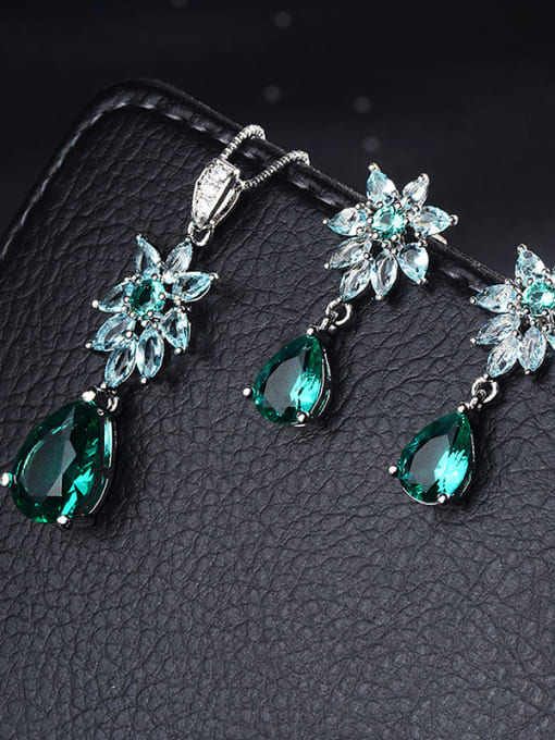 green Copper With Platinum Plated Classic Flower 2 Piece Jewelry Set