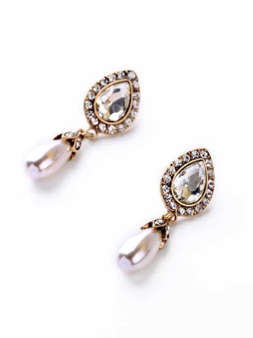 KM Exquisite and Lovely Dripping Artificial Pearl Alloy stud Earring 1
