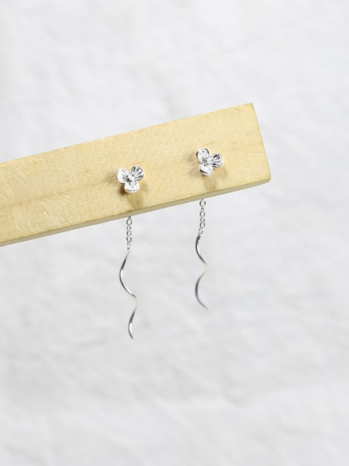 Peng Yuan Elegant Tiny Flower Water Wave Line 925 Silver Stud Earrings 0