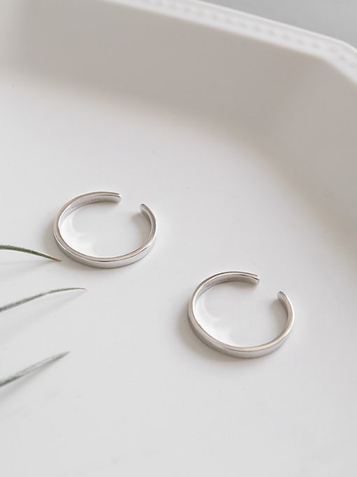 DAKA 925 Sterling Silver With Platinum Plated Simplistic Round Free size Rings