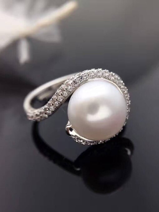 EVITA PERONI Freshwater Pearl Zircon Ring