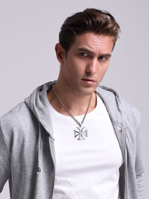 XIN DAI Western Style Cross Pendant Men Necklace 1