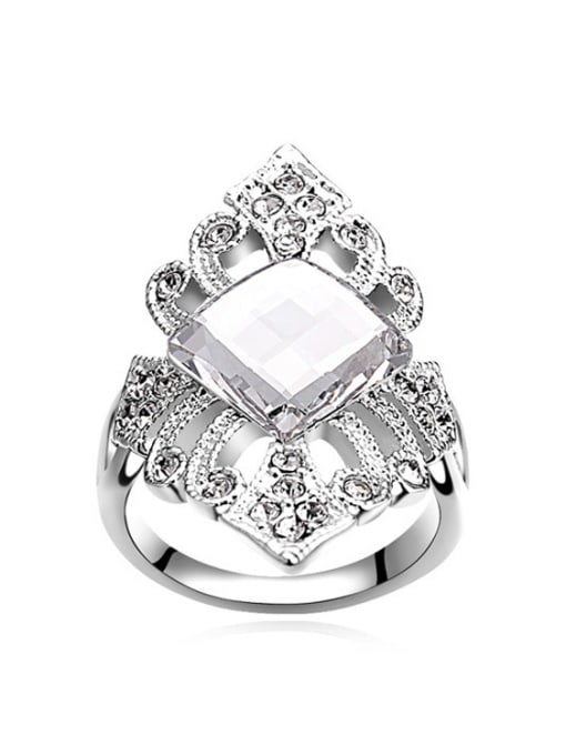 White Exaggerated Rhombus austrian Crystals Alloy Ring