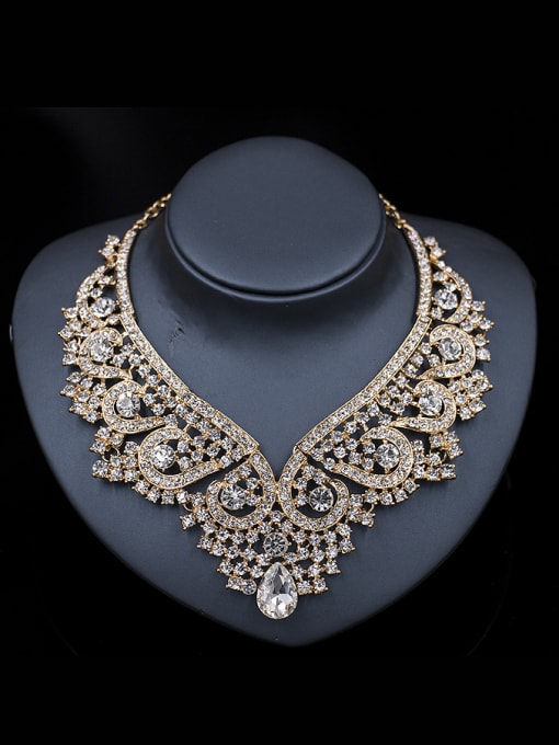 Lan Fu 2018 Exaggerated Cubic Glass Rhinestones Two Pieces Jewelry Set 1
