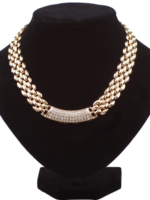 Gold Fashion Rhinestones-studded Alloy Necklace