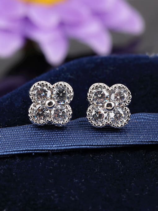 White High-quality Zircon Wax Inlay, Fashion And Natural stud Earring