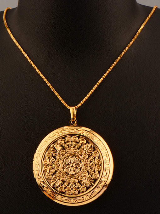 Days Lone Classical Flowery Round Box Necklace 1