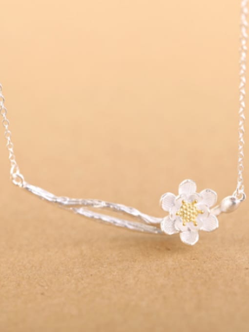 Peng Yuan Fashion Elegant Flower Silver Necklace