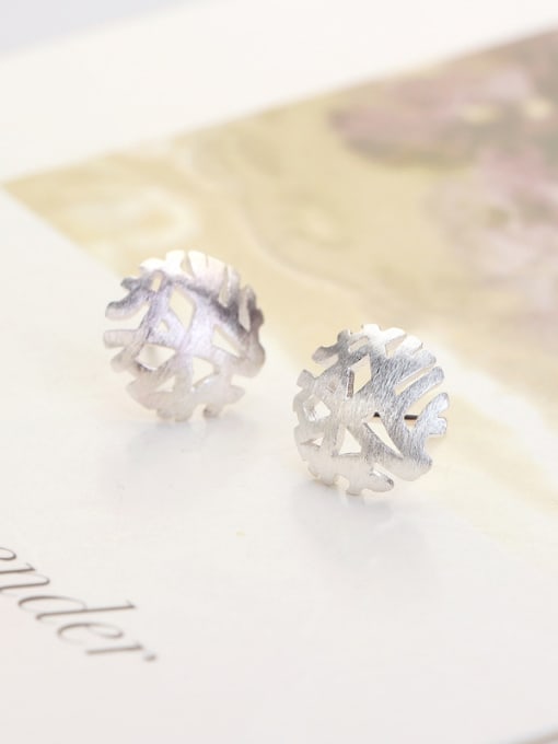 kwan Beautiful Women Hollow Snow Stud Earrings 2