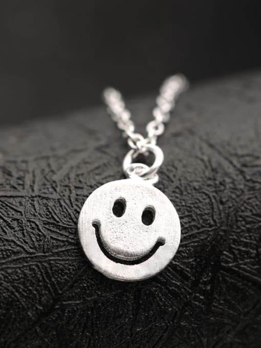 kwan Small Smiling Face Pendant Clavicle Necklace 2