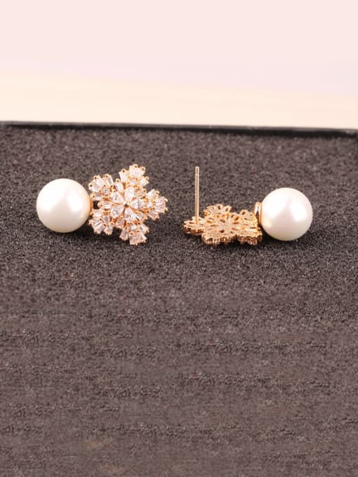 Qing Xing Freshwater Shell Beads AAA Zircon Sterling Silver Champagne Gold Plated stud Earring 1