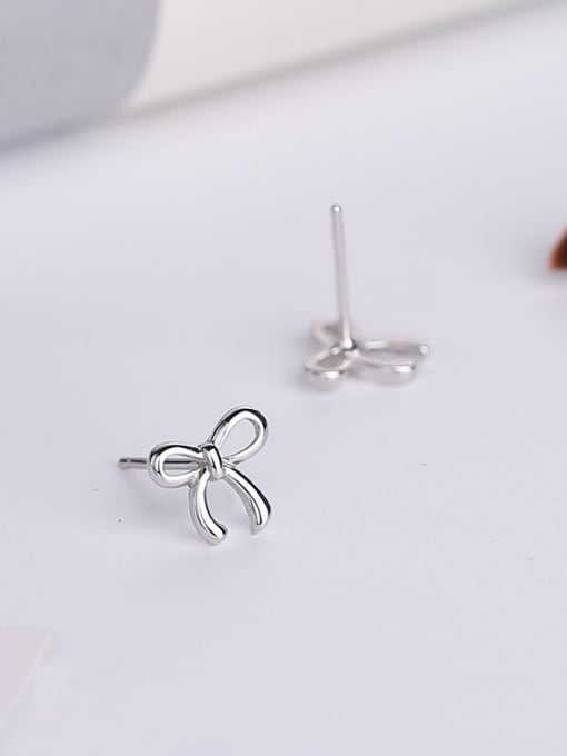 One Silver Temperament Bowknot Shaped stud Earring 2