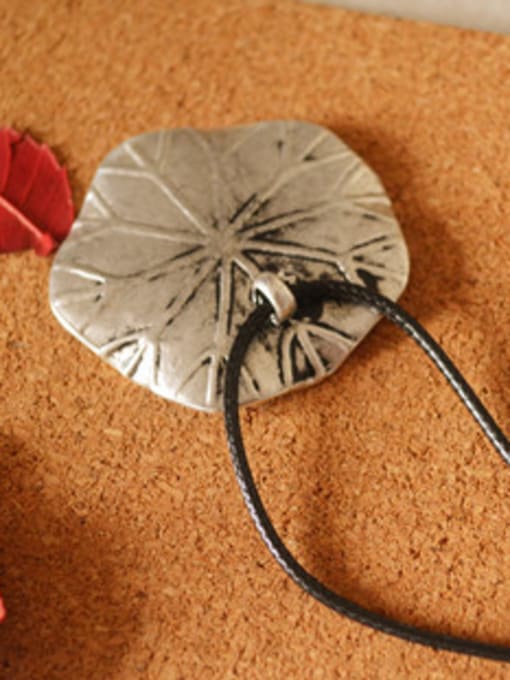 Dandelion Vintage Women Lotus Leaf Shaped Necklace 1