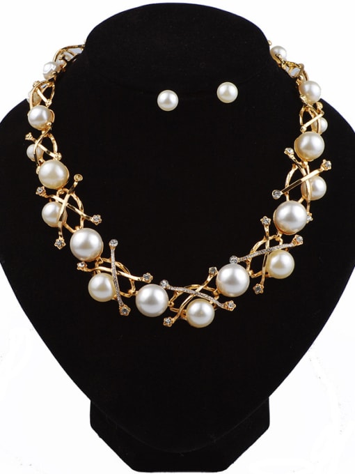 Qunqiu Fashion Imitation Pearls Rhinestones Gold Plated Two Pieces Jewelry Set 0