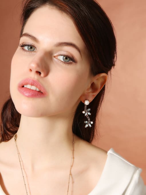 KM Retro Style Simple Artificial Pearls Stud Earrings 1