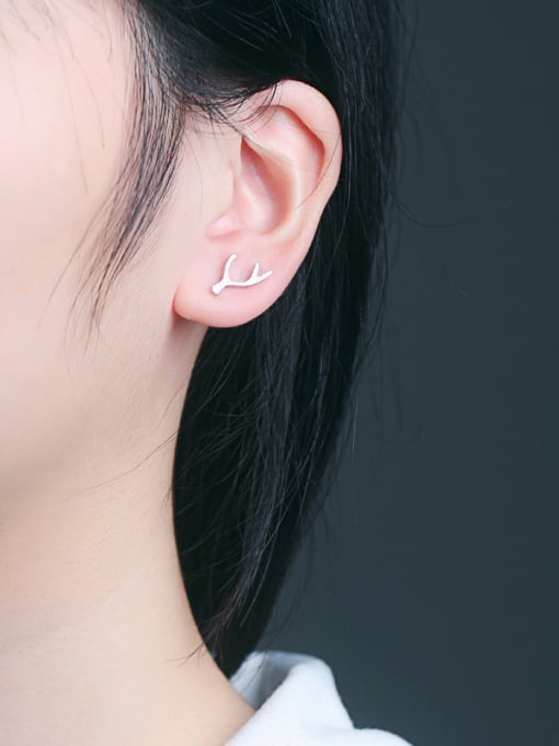 Peng Yuan Simple Antler Stud cuff earring 1