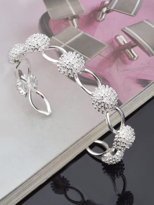 Ya Heng Fashion Flowery Silver Plated Copper Bracelet 1