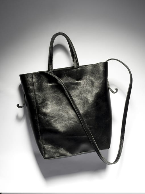 Black New retro black vegetable tanned leather one shoulder bucket bag
