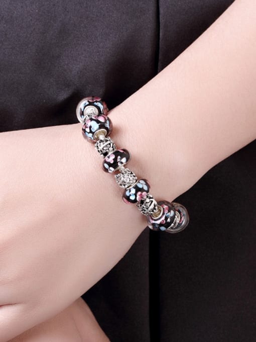 OUXI Retro style Flowery Black Glass Beads Bracelet 1