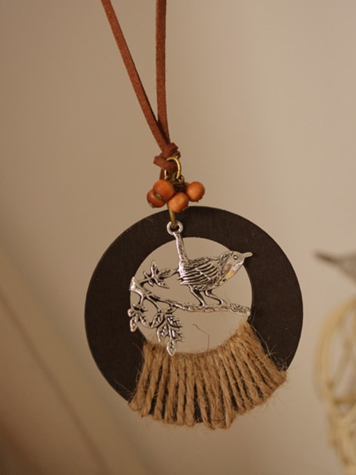 Dandelion Delicate Wooden Round Shaped Bird Necklace 0