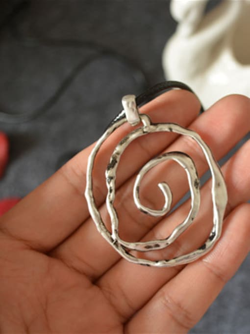 Dandelion 2018 Women Delicate Circle Shaped Necklace 2