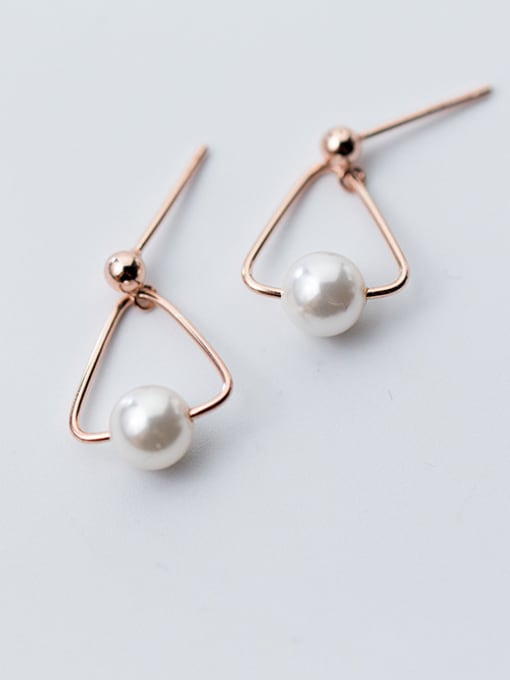 Rose Gold Temperament Rose Gold Triangle Shaped Shell Pearl Earrings