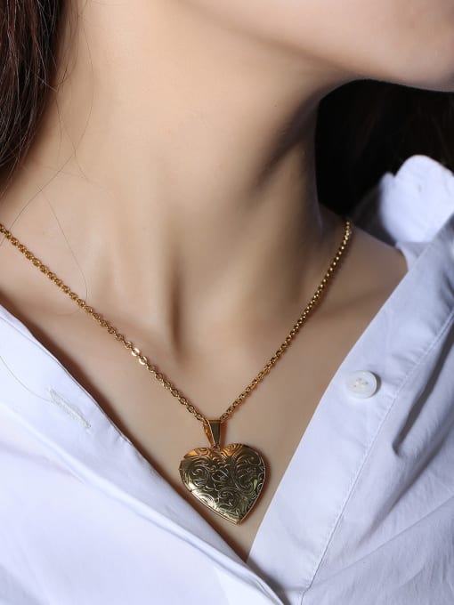 CONG Stainless Steel With Gold Plated Simplistic Heart Necklaces 4