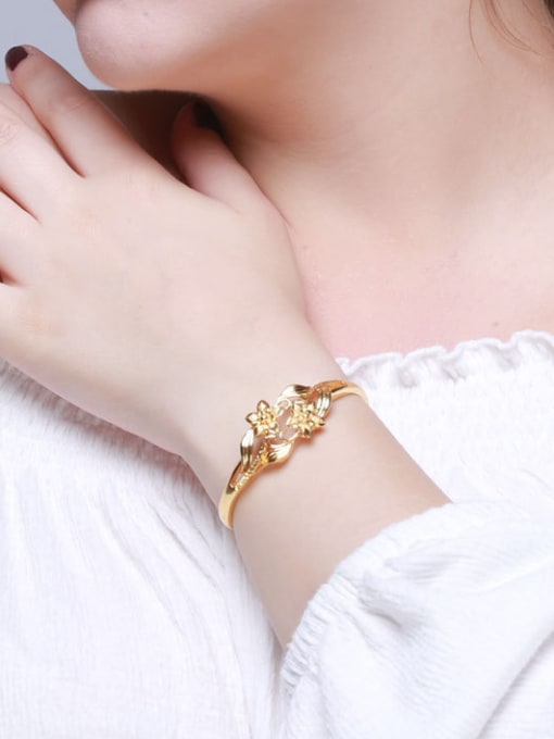 XP Ethnic style Flower Women Bangle 1