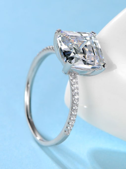 White S925 Silver Zircon Engagement Ring