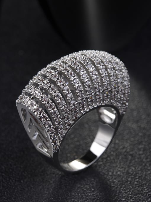 silvery Personalized atmosphere with zircon rings