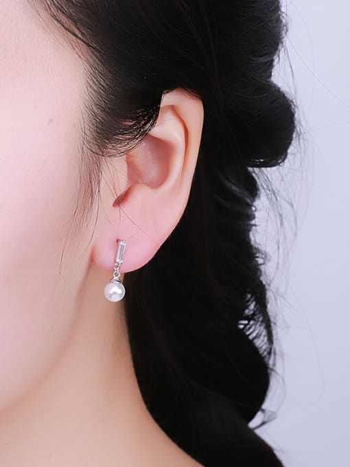 One Silver Women Elegant Asymmetrical Pearls Earrings 1