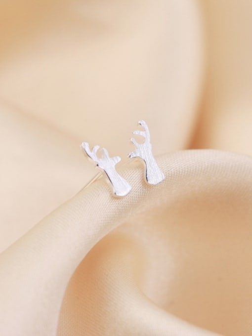 kwan Lovely Small Silver Tree -shape Stud Earrings 1