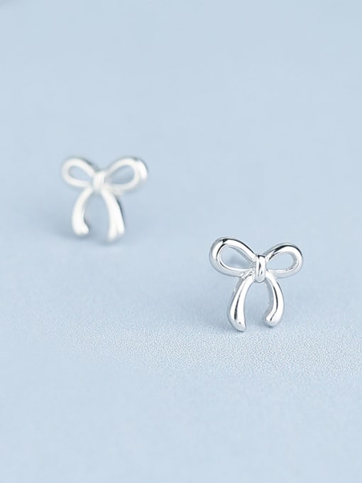 One Silver Temperament Bowknot Shaped stud Earring 0