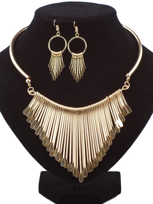 Gold Exaggerated Tassels Alloy Two Pieces Jewelry Set
