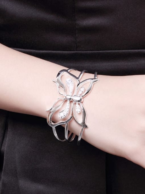 OUXI Fashion Exquisite Hollow Butterfly Bangle 1