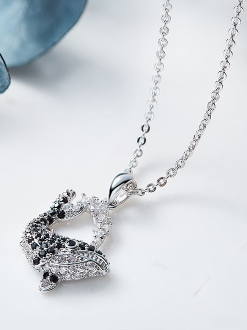 CEIDAI Simple Little Whale Black Zircon Necklace 3