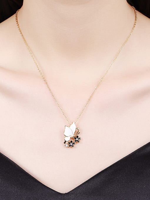 OUXI Fashion Butterfly Flowers Rhinestones Necklace 1