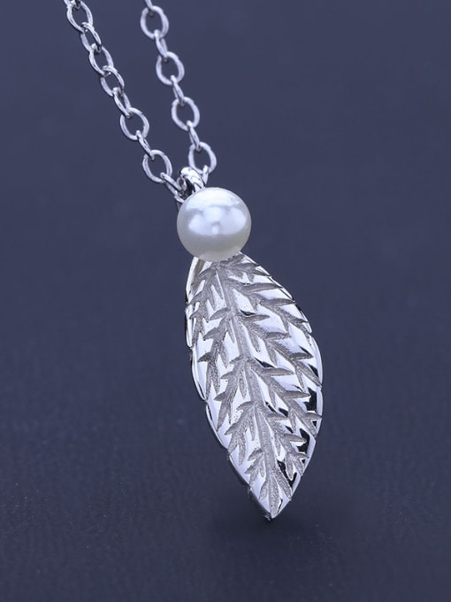 One Silver Leaf Pearl Necklace 2