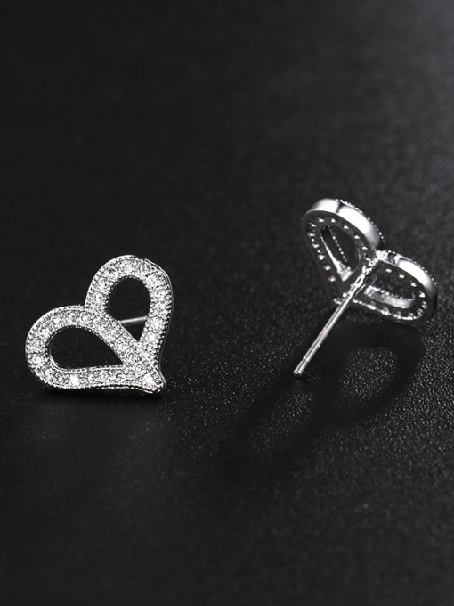 Mo Hai Copper With Platinum Plated Simplistic Heart Stud Earrings 2