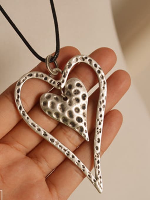 Dandelion Antique Silver Plated Heart Shaped Necklace 2