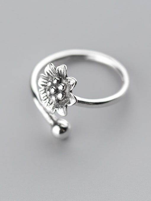 white Exquisite Open Design Flower Shaped S925 Silver Ring
