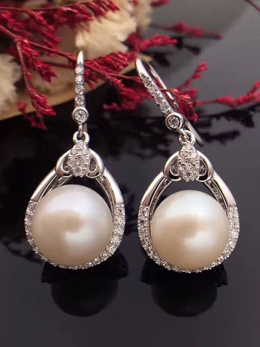 EVITA PERONI 2018 Fashion Freshwater Pearl Water Drop shaped hook earring 0