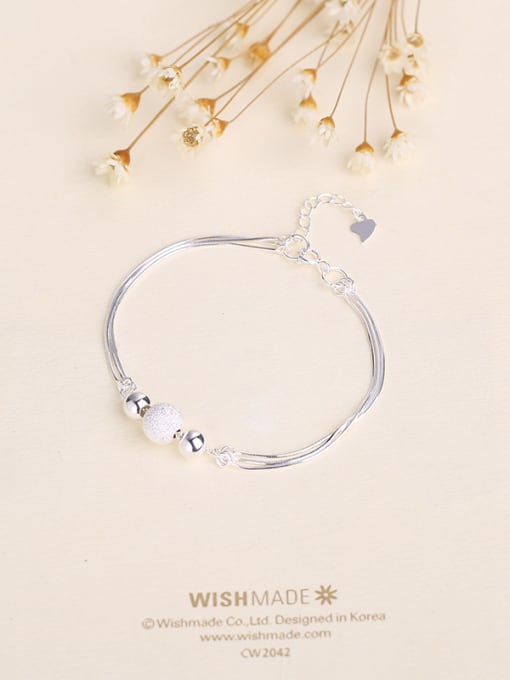 White Exquisite Round Shaped Silver Bracelet