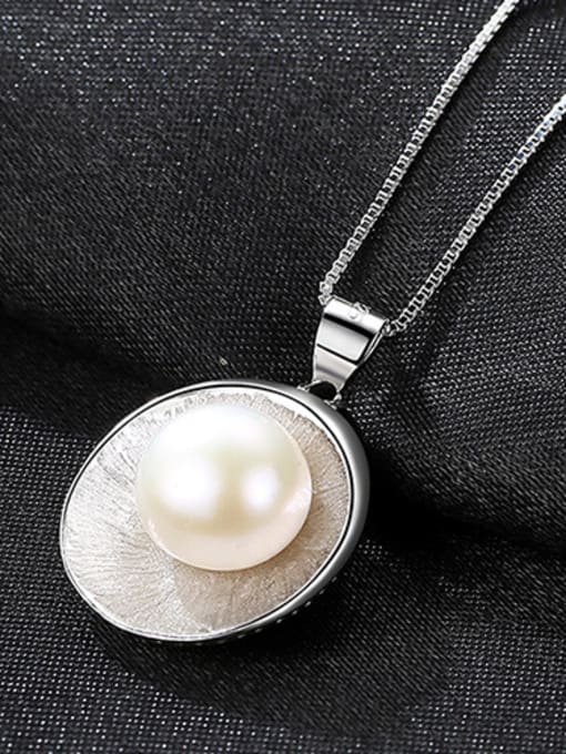 White Sterling Silver Natural Pearls with simple shell shape Necklace