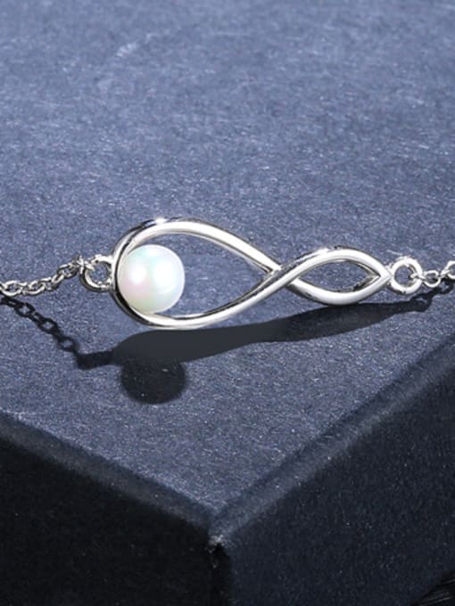 Platinum Charming Number Eight Shaped Artificial Pearl Bracelet