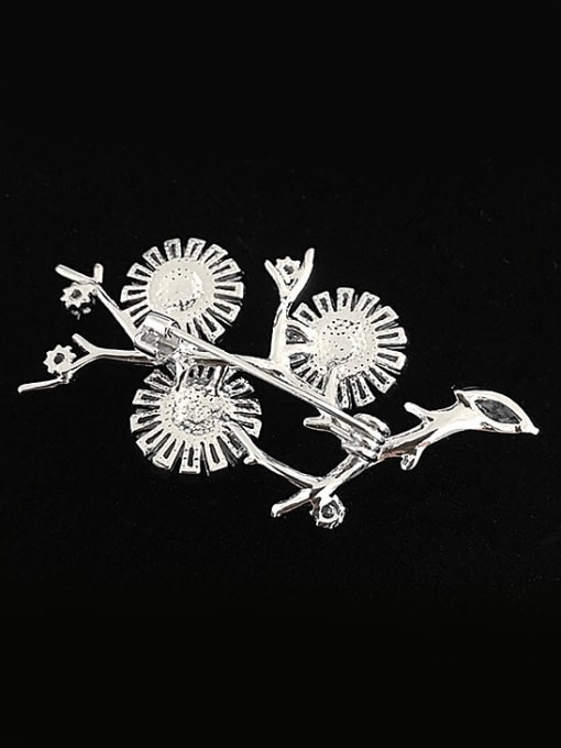 Wei Jia Exquisite Imitation Pearls Flowers Copper Brooch 2
